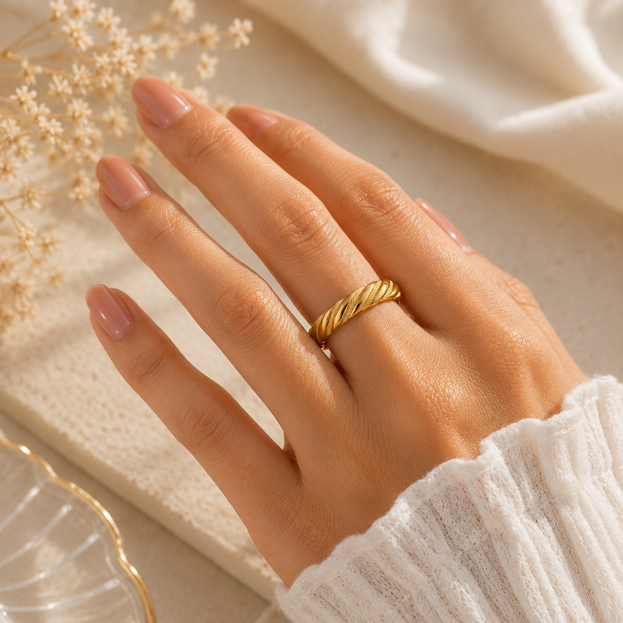Aurora Twist Ring